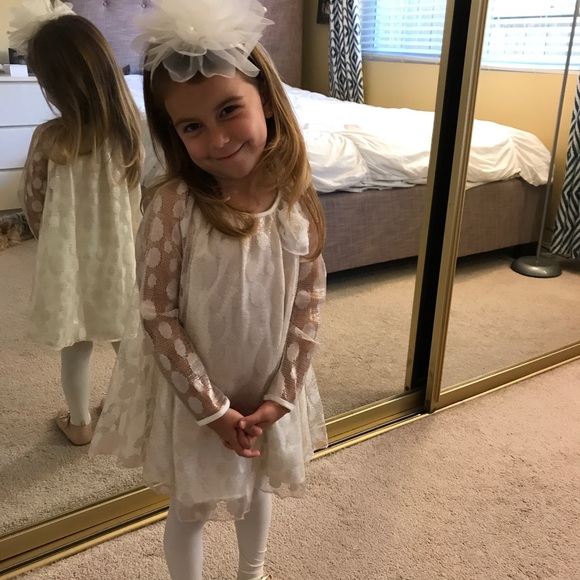 Shimmery cream long sleeved toddler dress - Picture 4 of 5